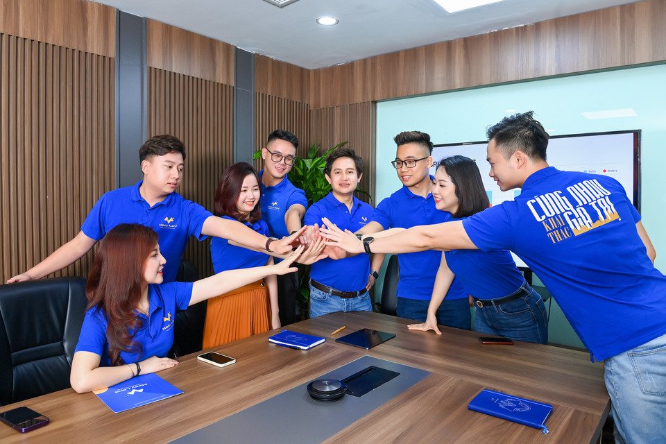 Meey Group team